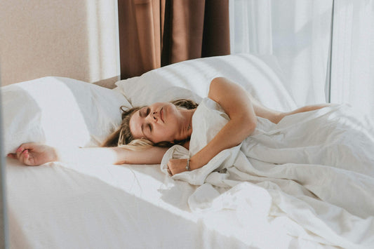 🌙 Nighttime Cortisol: What to Eat Before Bed to Wake Up Calm & Refreshed